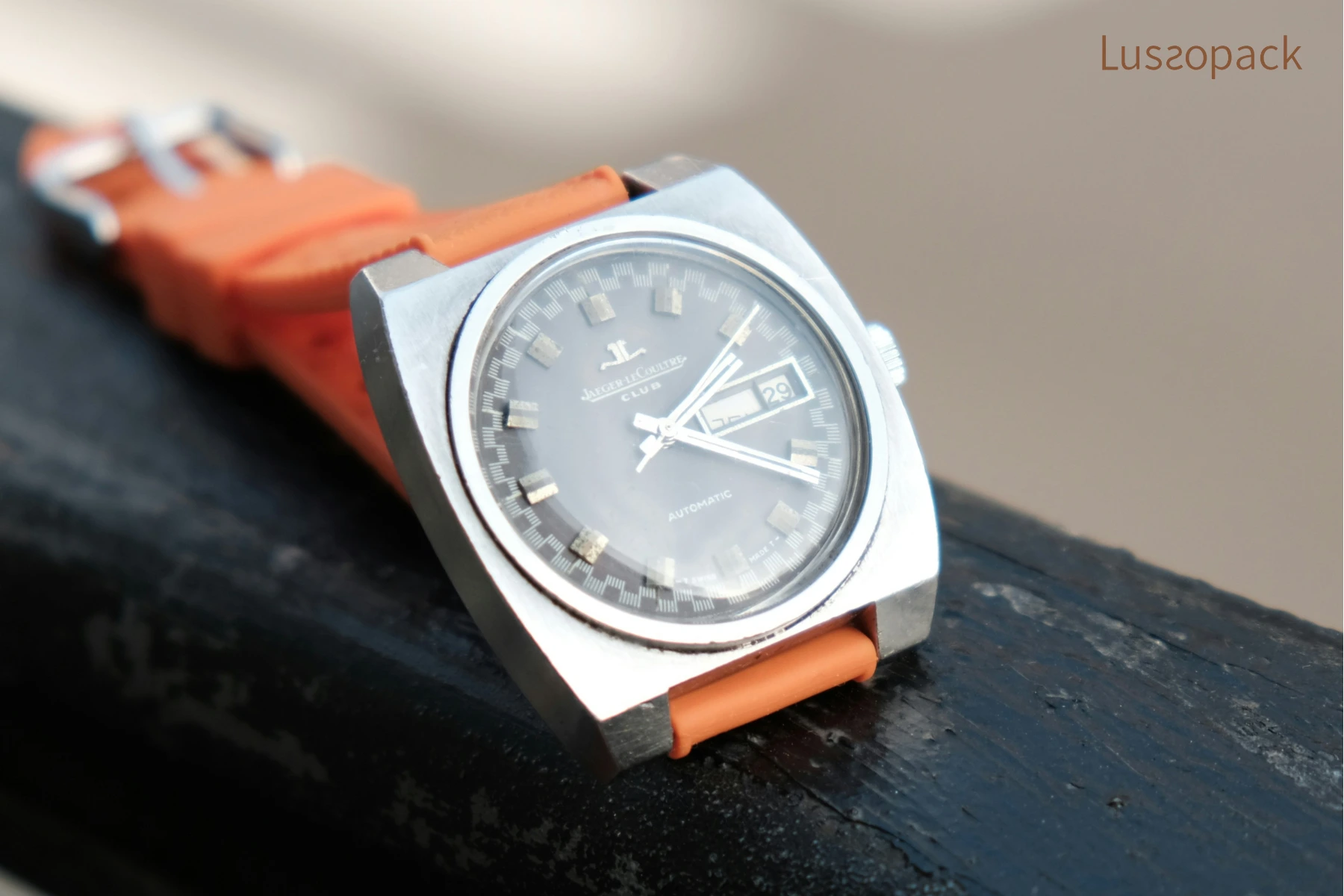 /images/packagingBlogUpdate/luxuryWatchBoxBrands/luxuryWatchBoxBrands06.webp