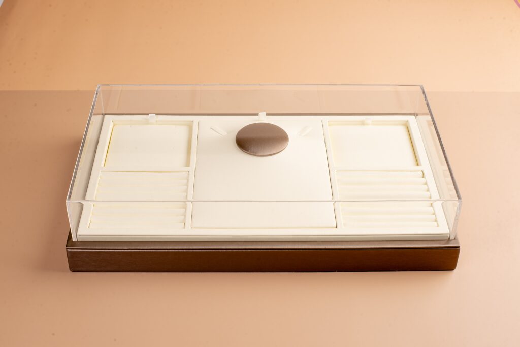 Bambino Jewelry Display