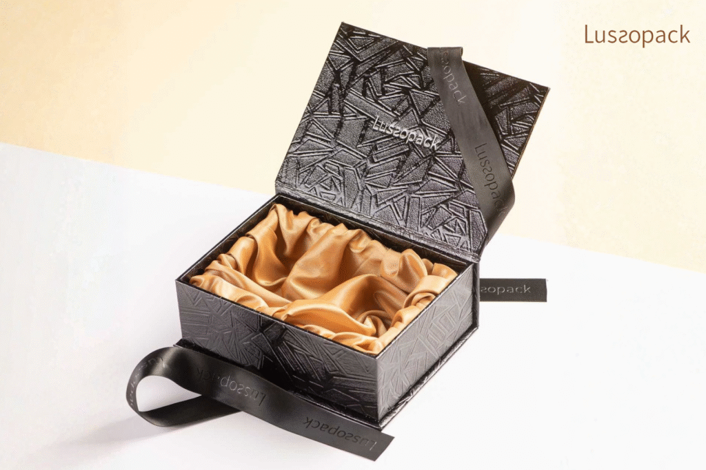 Magnetic Closure Boxes